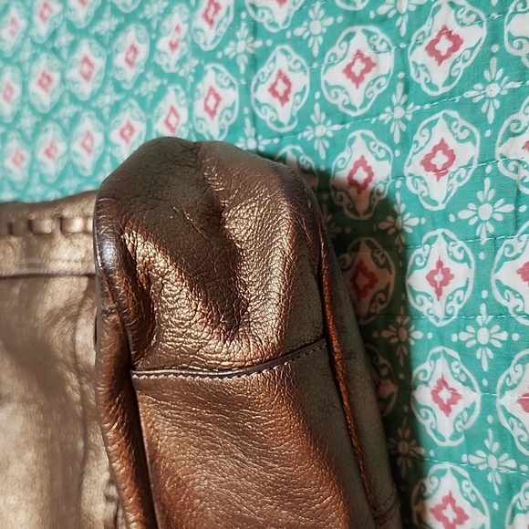 Tignanello Gold Leather Shoulder Bag - Picture 4 of 6